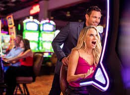 Permainan kasino live casino dan slot online dengan grafis menarik di okejudi